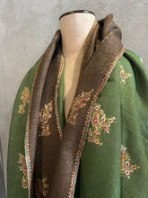 Load image into Gallery viewer, EMBROIDERED PASHMINA_SPP04