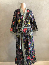 Load image into Gallery viewer, CHINOISERIE ORGANIC COTTON KIMONO_KP13/BLACK