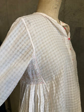 Load image into Gallery viewer, INJIRI SHIRT