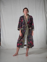 Load image into Gallery viewer, CHINOISERIE ORGANIC COTTON KIMONO_WASHED BLACK