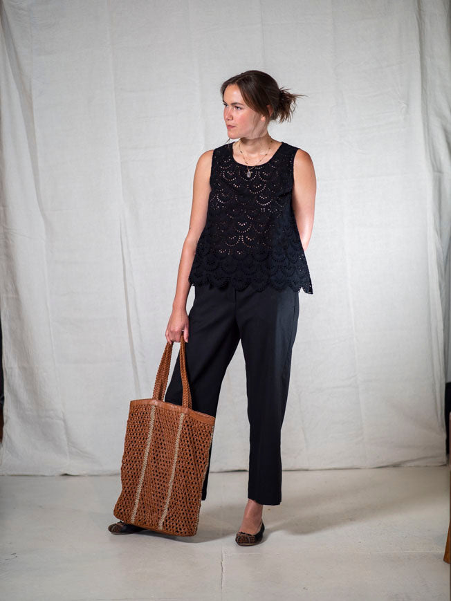 KANDIS_ COTTON LACE_ BLACK LILLY TOP