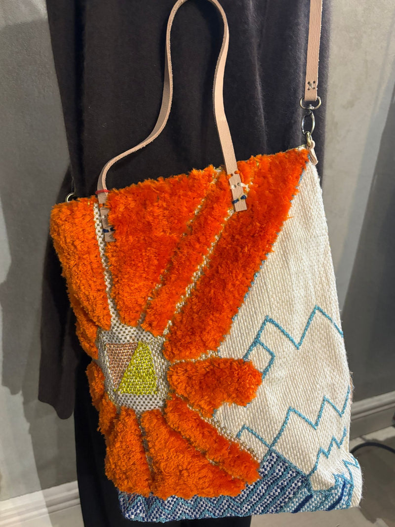 EN SHALLA HAND-EMBROIDERED, RECYCLED TOTE - ORANGE