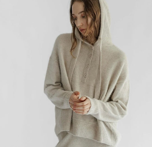 C.T.PLAGE WOOL JUMPER WITH HOOD_ IVORY