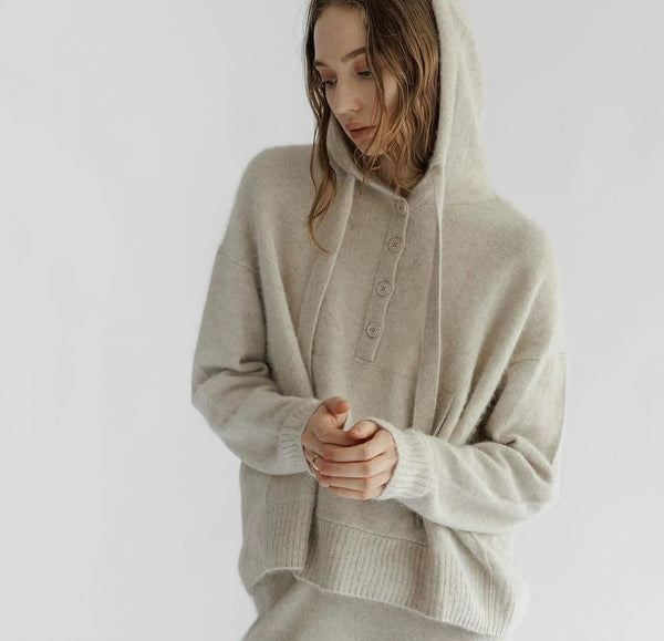 C.T.PLAGE WOOL JUMPER WITH HOOD_ IVORY