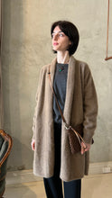 Load image into Gallery viewer, C.T.PLAGE _V NECK JUMPER
