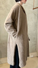 Load image into Gallery viewer, C.T.PLAGE _V NECK JUMPER
