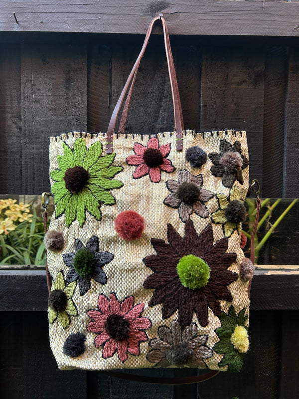 EN SHALLA HAND-EMBROIDERED, RECYCLED TOTE - MULTI