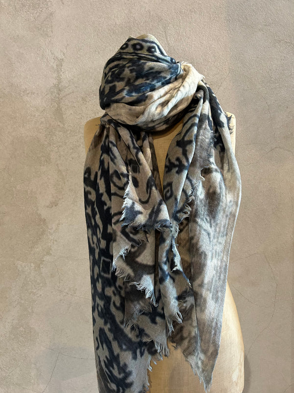 DIGITALLY PRINTED MERINO WOOL SCARF_ SAND