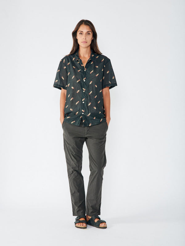 BSBEE MONROE SHIRT- FEATHER/WASHED BLACK
