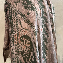 Load image into Gallery viewer, DIGITALLY PRINTED MERINO WOOL SCARF_ AW26_08
