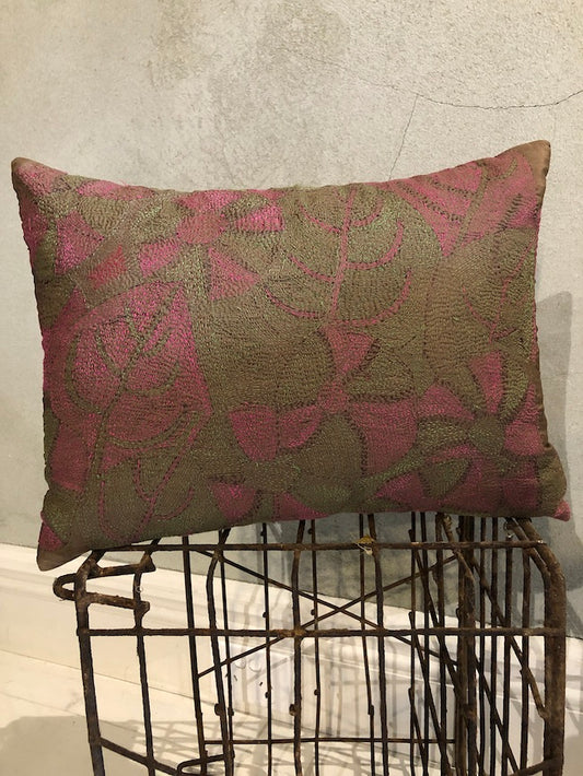 KANDIS KANTHA SILK CUSHION