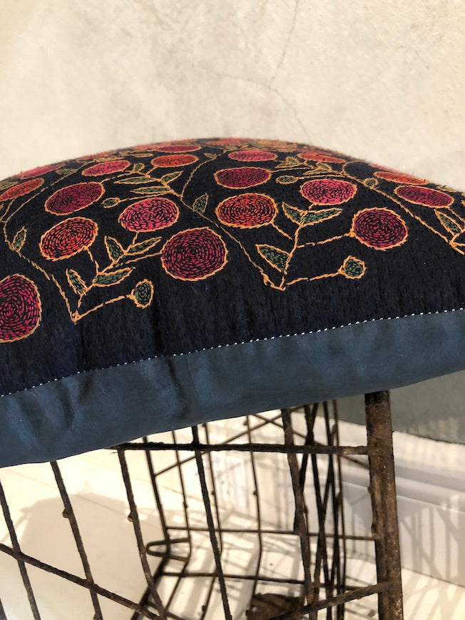 KANDIS KANTHA SILK CUSHION