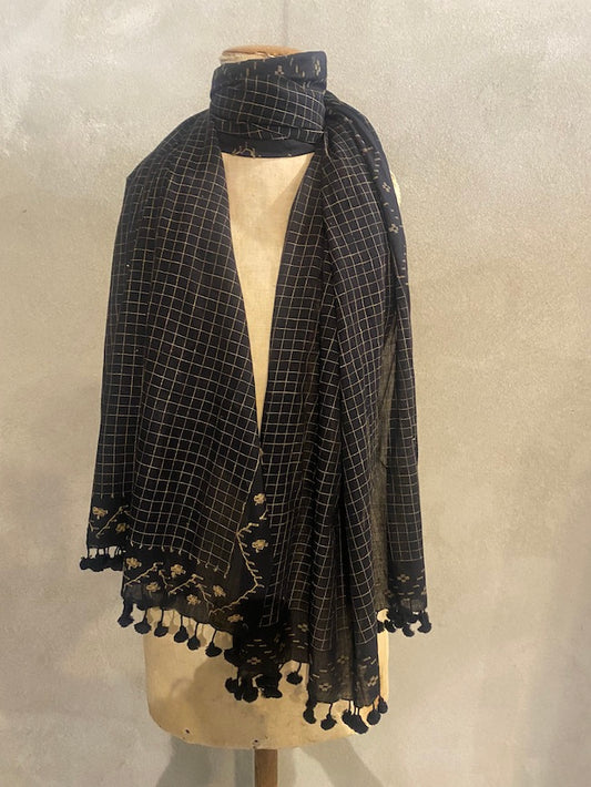 ORGANIC HAND-LOOMED COTTON SCARF_BLACK