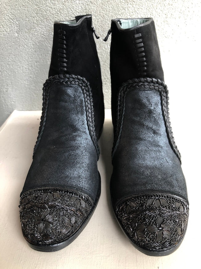 MEHER KAKALIA LEATHER BEADED LIGETTI BOOT - BLACK