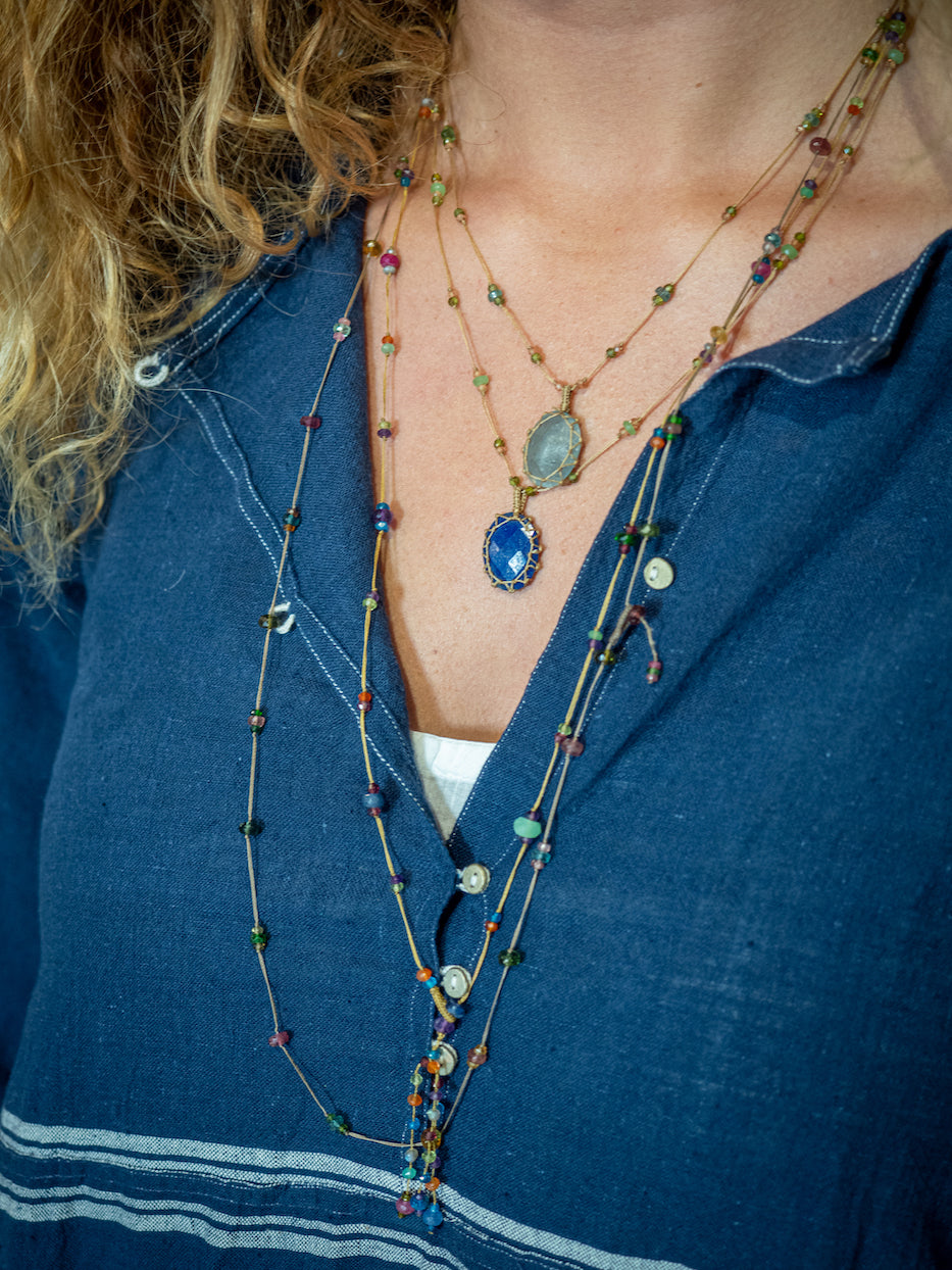 SHARING SHORT TIBETAN PENDANT | LAPIS