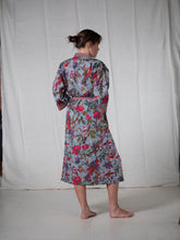 Load image into Gallery viewer, CHINOISERIE ORGANIC COTTON KIMONO_BLUE GREY
