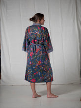 Load image into Gallery viewer, CHINOISERIE ORGANIC COTTON KIMONO_NAVY
