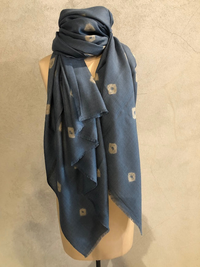 TIE-DYED MERINO WOOL SCARF_BLUE GREY