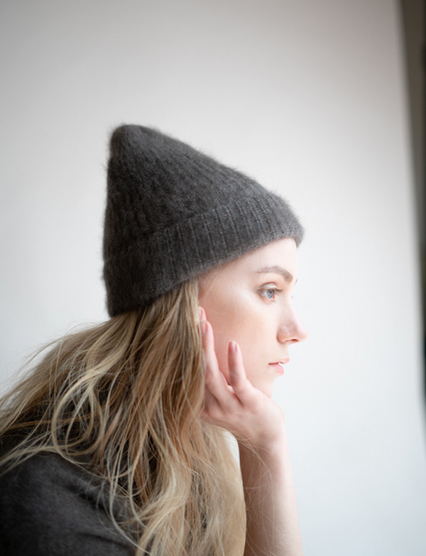 C.T.PLAGE RACCOON BEANIE_CHARCOAL